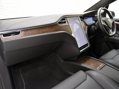 صورة 8 لـ 2018 Tesla MODEL X