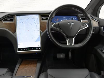 صورة 9 لـ 2018 Tesla MODEL X