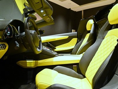 LAMBORGHINI AVENTADOR ROADSTER - 3