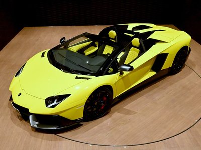LAMBORGHINI AVENTADOR ROADSTER - 8