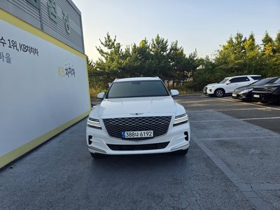 صورة 2 لـ 2023 Genesis GV80