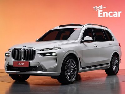 2025 BMW X7 照片 1