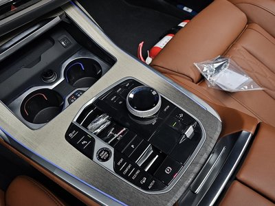 صورة مصغرة 12 لـ 2025 BMW X7