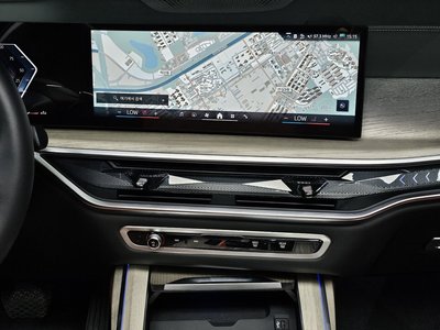 صورة مصغرة 19 لـ 2025 BMW X7
