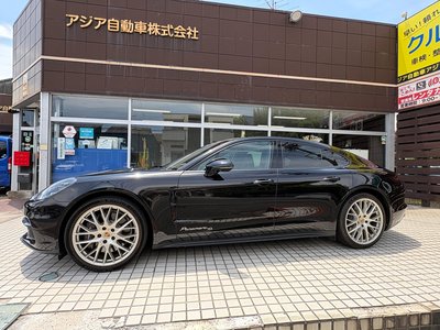 PORSCHE PANAMERA - 4