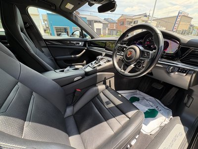 PORSCHE PANAMERA - 10