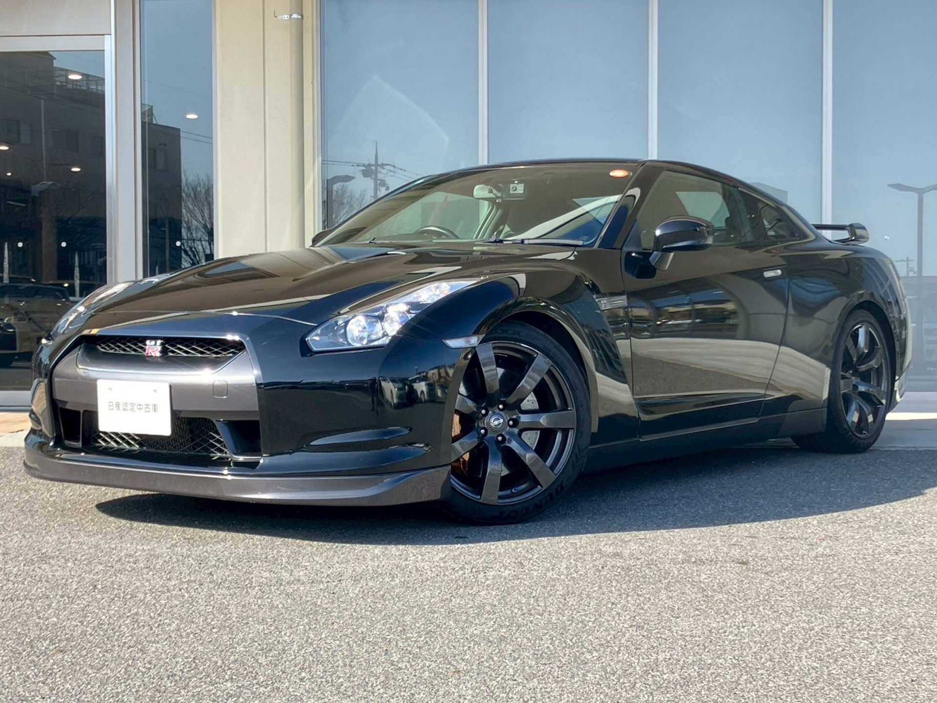 NISSAN GT-R - View 1