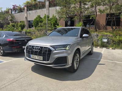 2021 AUDI Q7 — фото 1