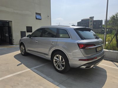 2021 AUDI Q7 — фото 3