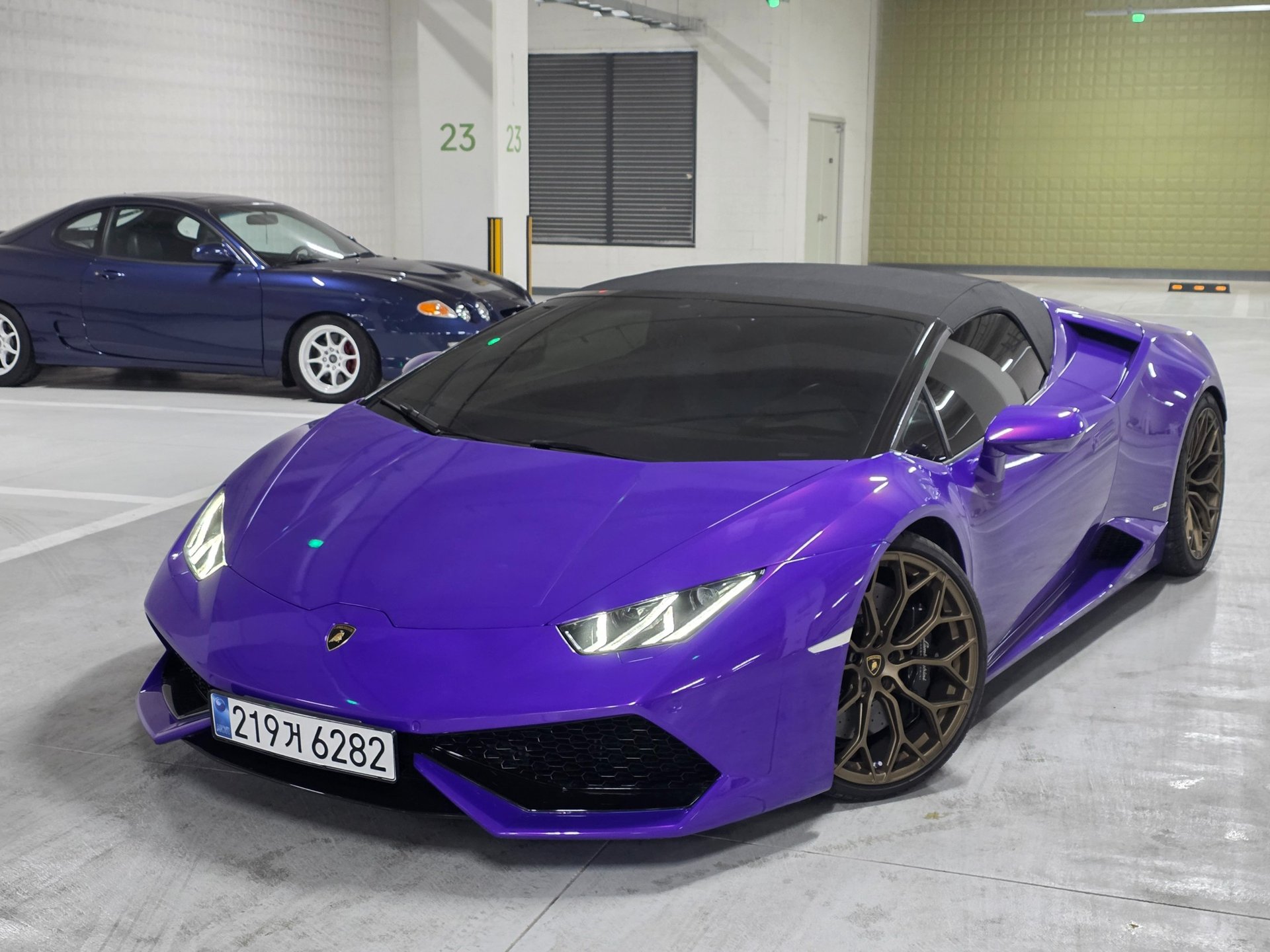 LAMBORGHINI HURACAN - View 1