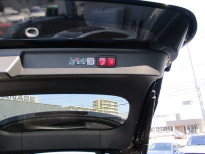 MERCEDES-BENZ EQE - 6