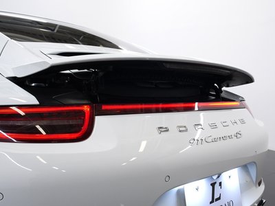 PORSCHE 911 - 9
