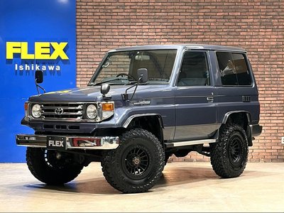 TOYOTA LAND CRUISER 70 - 2