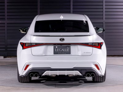 LEXUS IS - 8