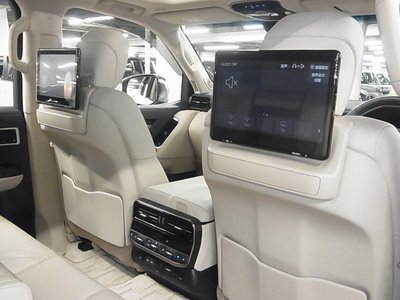 TOYOTA LAND CRUISER 300 - 3