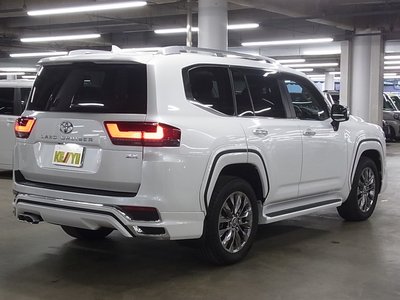 TOYOTA LAND CRUISER 300 - 6