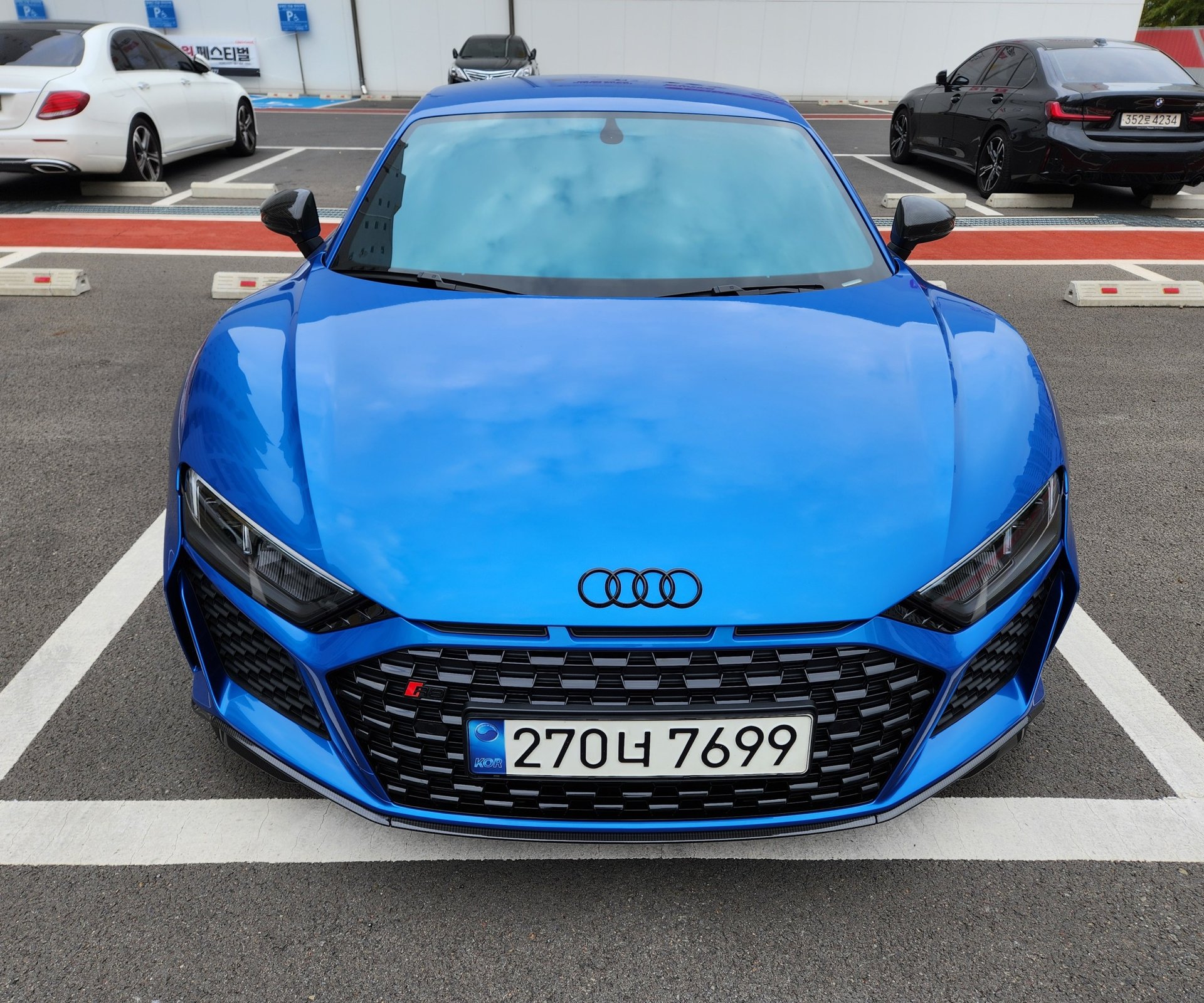 AUDI R8 - View 1
