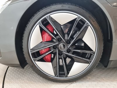 AUDI RS E-TRON GT - 6