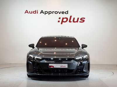 AUDI RS E-TRON GT - 2