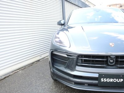 2021 Porsche MACAN photo 4