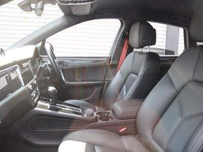 2021 Porsche MACAN 缩略图 31