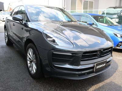 2021 Porsche MACAN photo 8