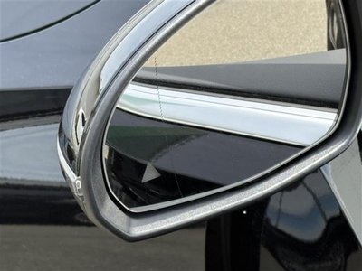 2023 Mercedes-BENZ C-CLASS thumbnail 35