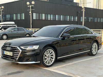 AUDI A8 - 1