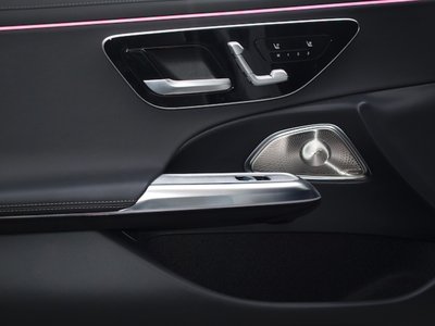 MERCEDES-BENZ E-CLASS - 6