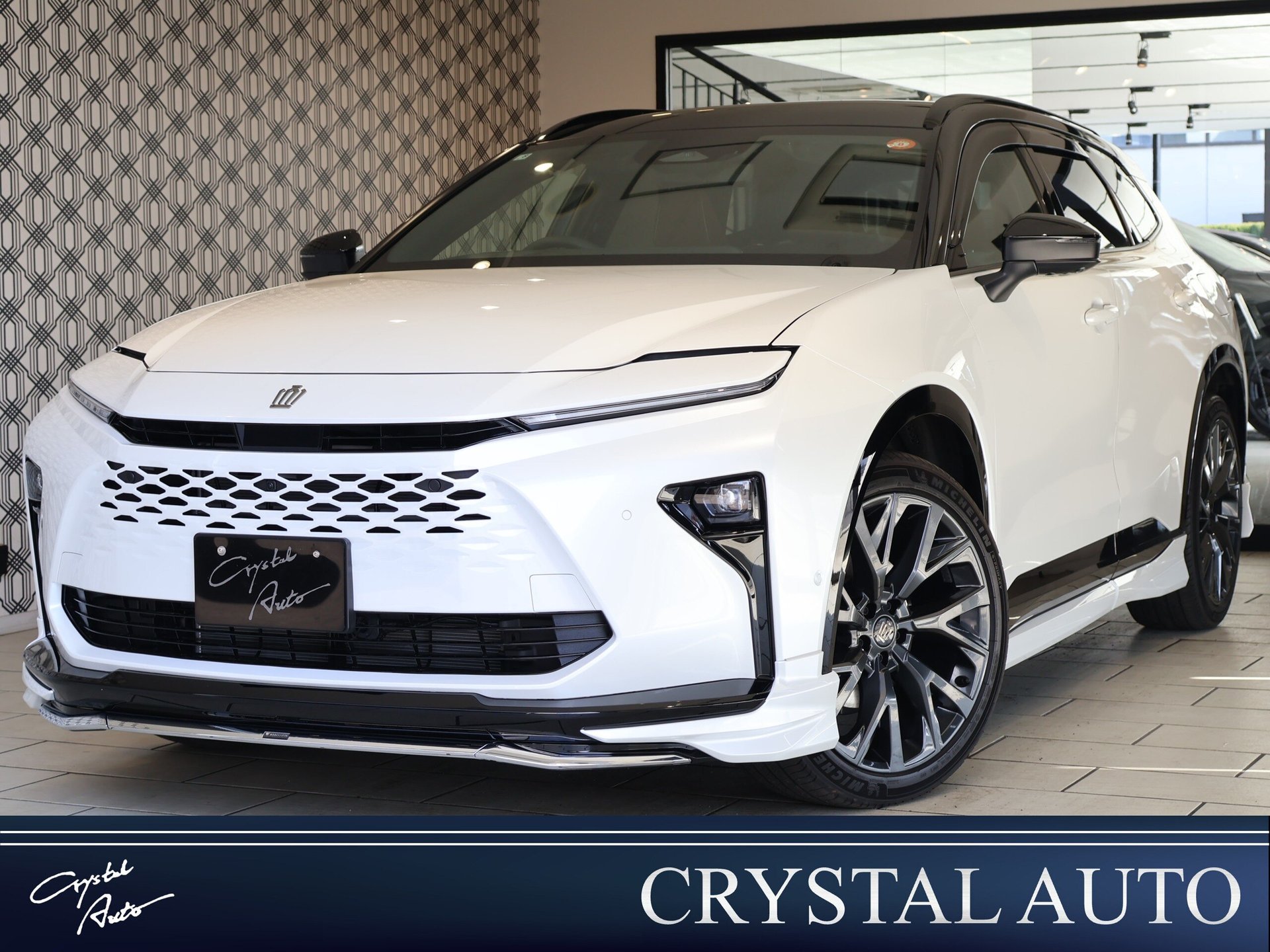 TOYOTA CROWN ESTATE - View 1