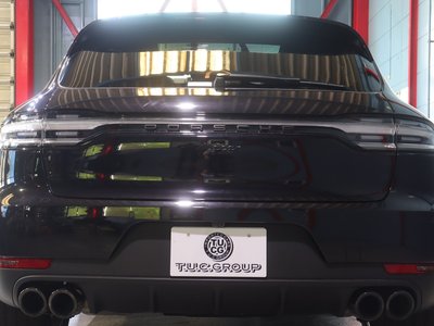 PORSCHE MACAN - 8