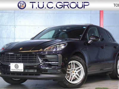 PORSCHE MACAN - 1