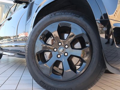 LAND ROVER DEFENDER - 5