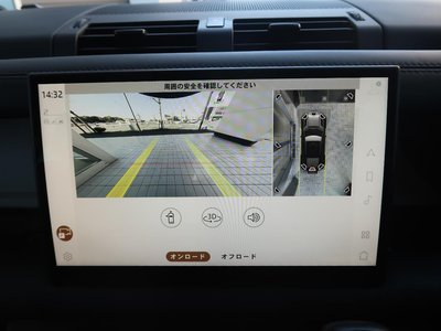 LAND ROVER DEFENDER - 4