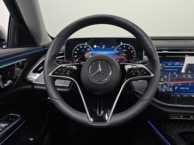 2025 Mercedes-BENZ E-CLASS 缩略图 18