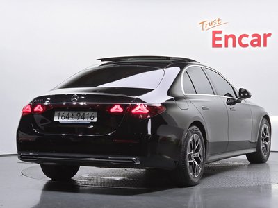 2025 Mercedes-BENZ E-CLASS 照片 3
