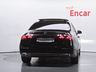 2025 Mercedes-BENZ E-CLASS 照片 4