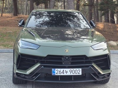 LAMBORGHINI URUS - 2