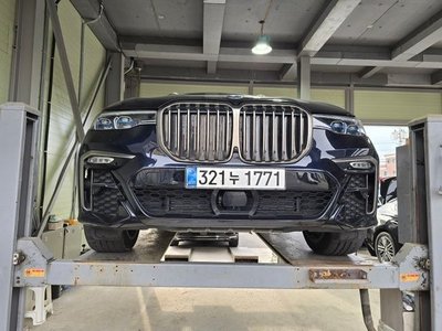 BMW X7 - 1