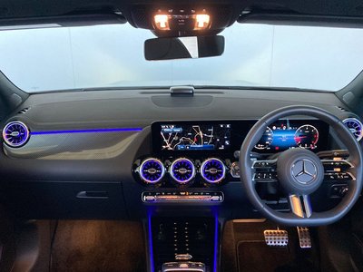 MERCEDES-BENZ GLA - 7