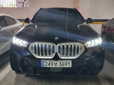 صورة 1 لـ 2025 BMW X6
