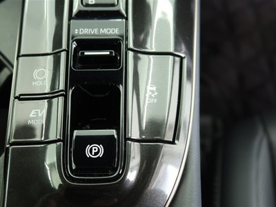 صورة مصغرة 17 لـ 2023 Toyota CROWN SPORT