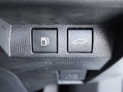 صورة مصغرة 20 لـ 2023 Toyota CROWN SPORT