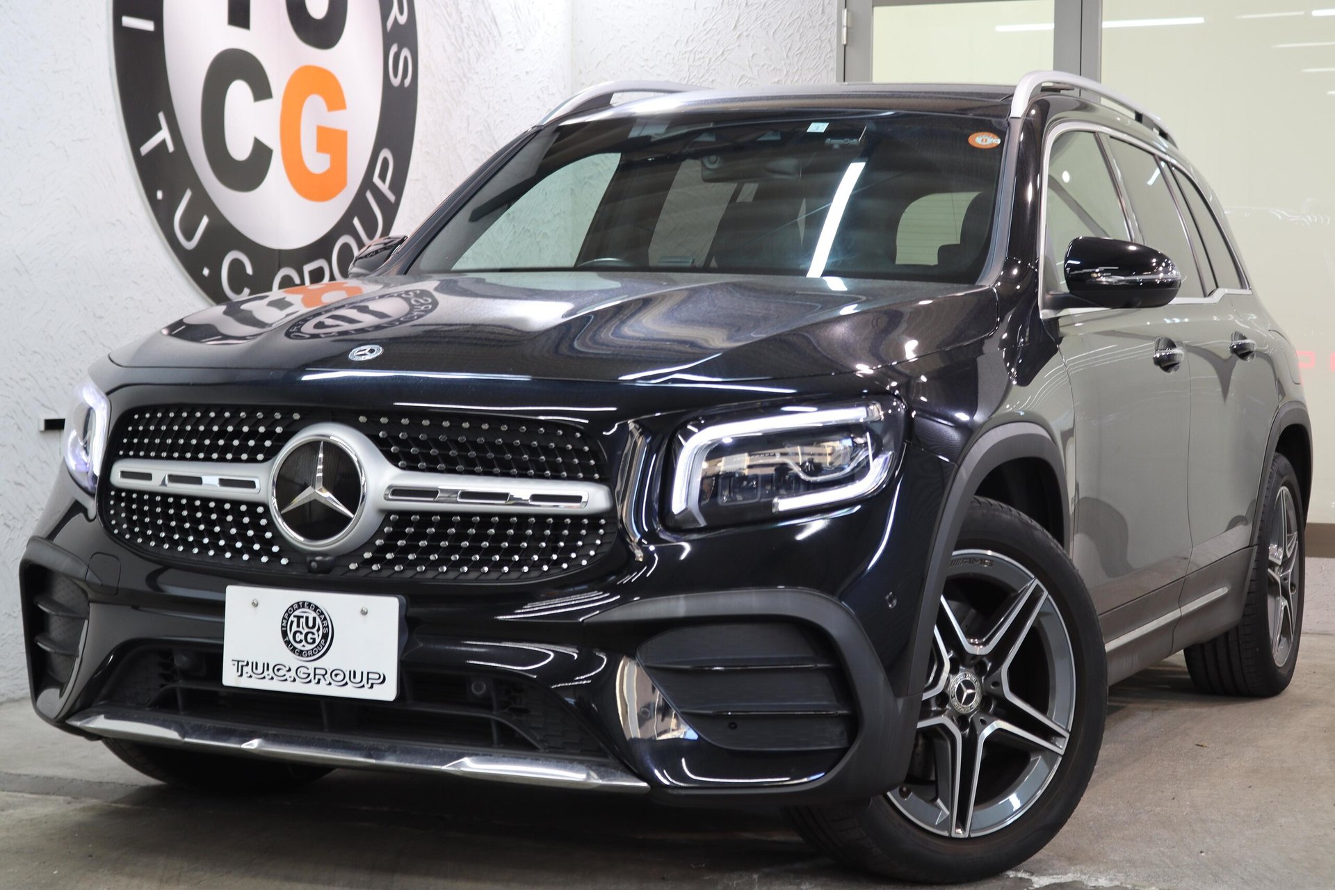 MERCEDES-BENZ GLB - View 1