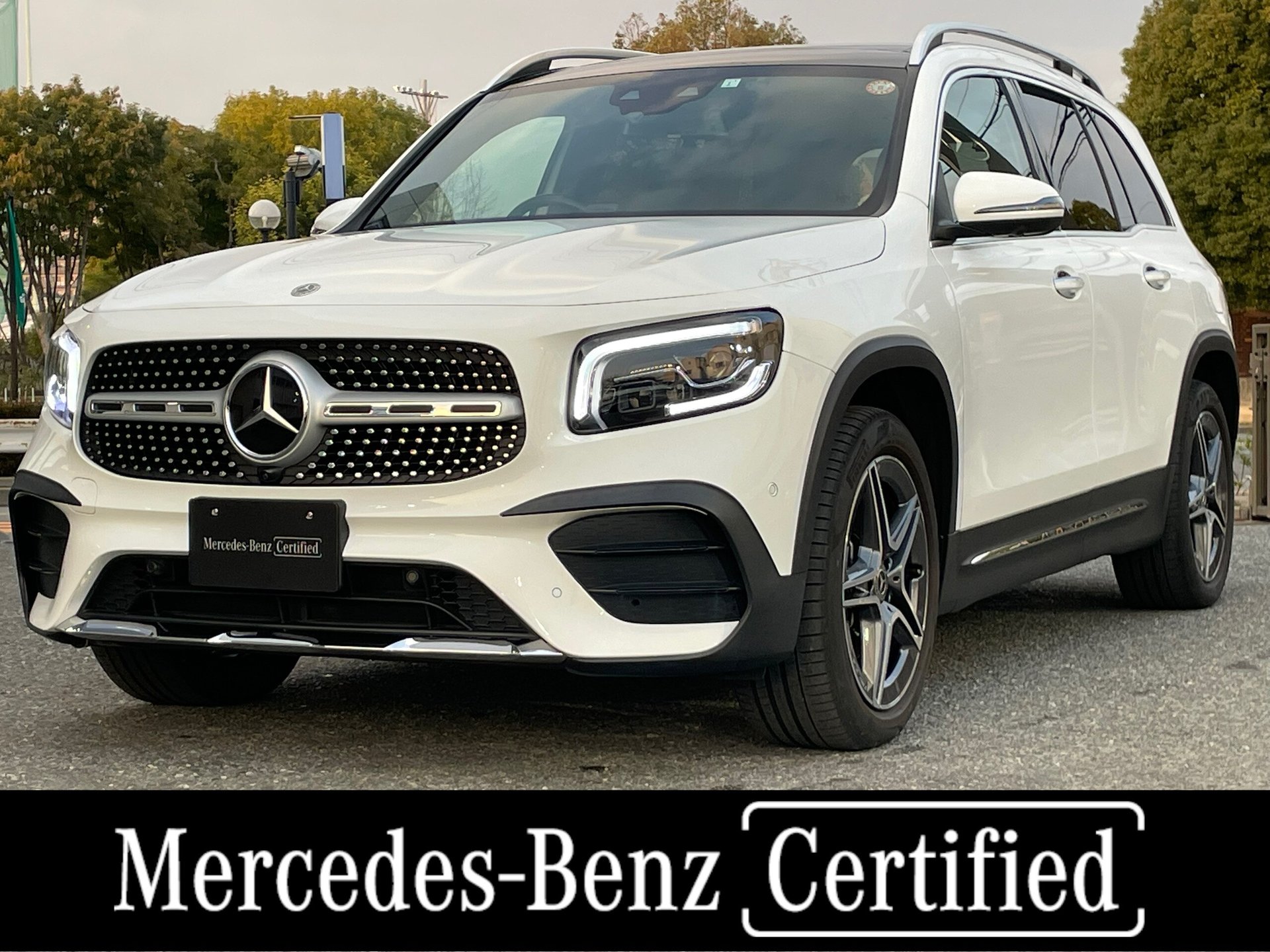 MERCEDES-BENZ GLB - View 1