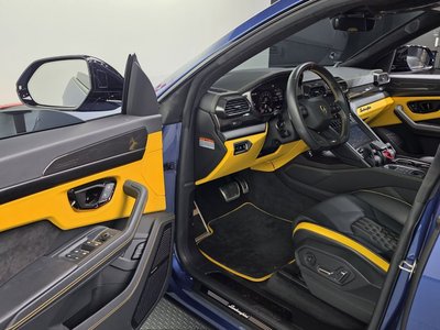 LAMBORGHINI URUS - 10