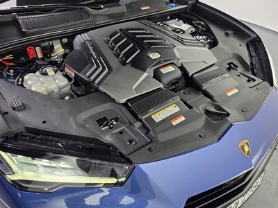 LAMBORGHINI URUS - 7