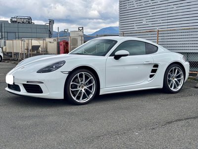PORSCHE 718 CAYMAN
