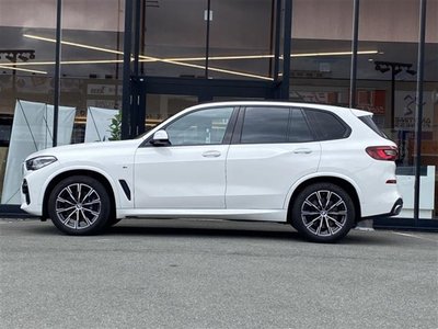 2021 BMW X5 — миниатюра 28