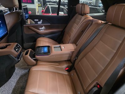 MERCEDES-BENZ GLS - 10